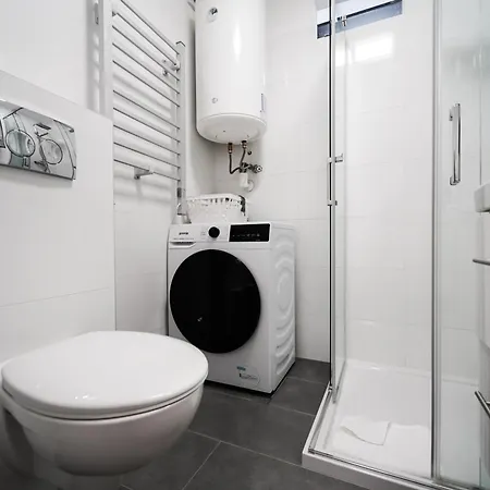 Modernes Im Zentrum 4 Personen * Wiener Neustadt