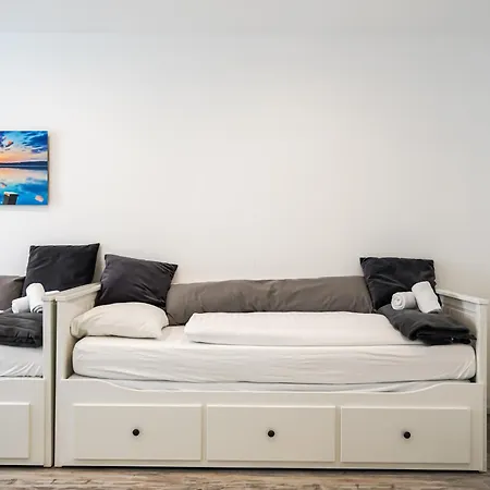 Modernes Im Zentrum 4 Personen * Wiener Neustadt