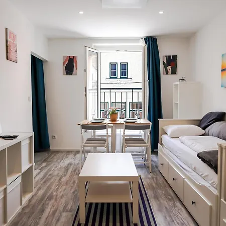 Apartment Modernes Im Zentrum 4 Personen Wiener Neustadt