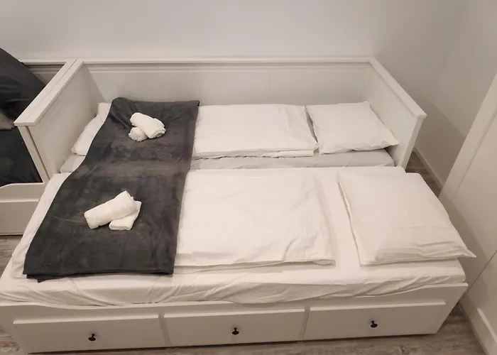 Modernes Im Zentrum 4 Personen Apartment Wiener Neustadt